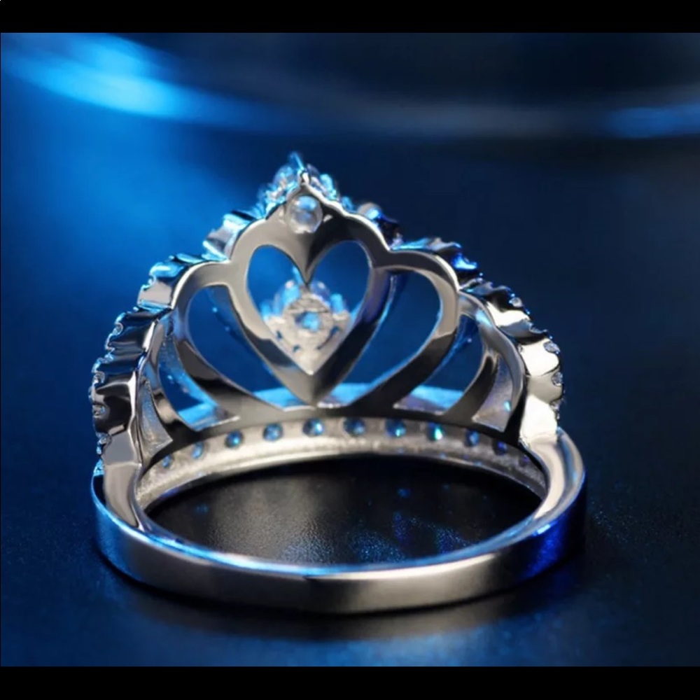 New Silver Crystal Heart  Crown Zircon Ring - Picture 4 of 4